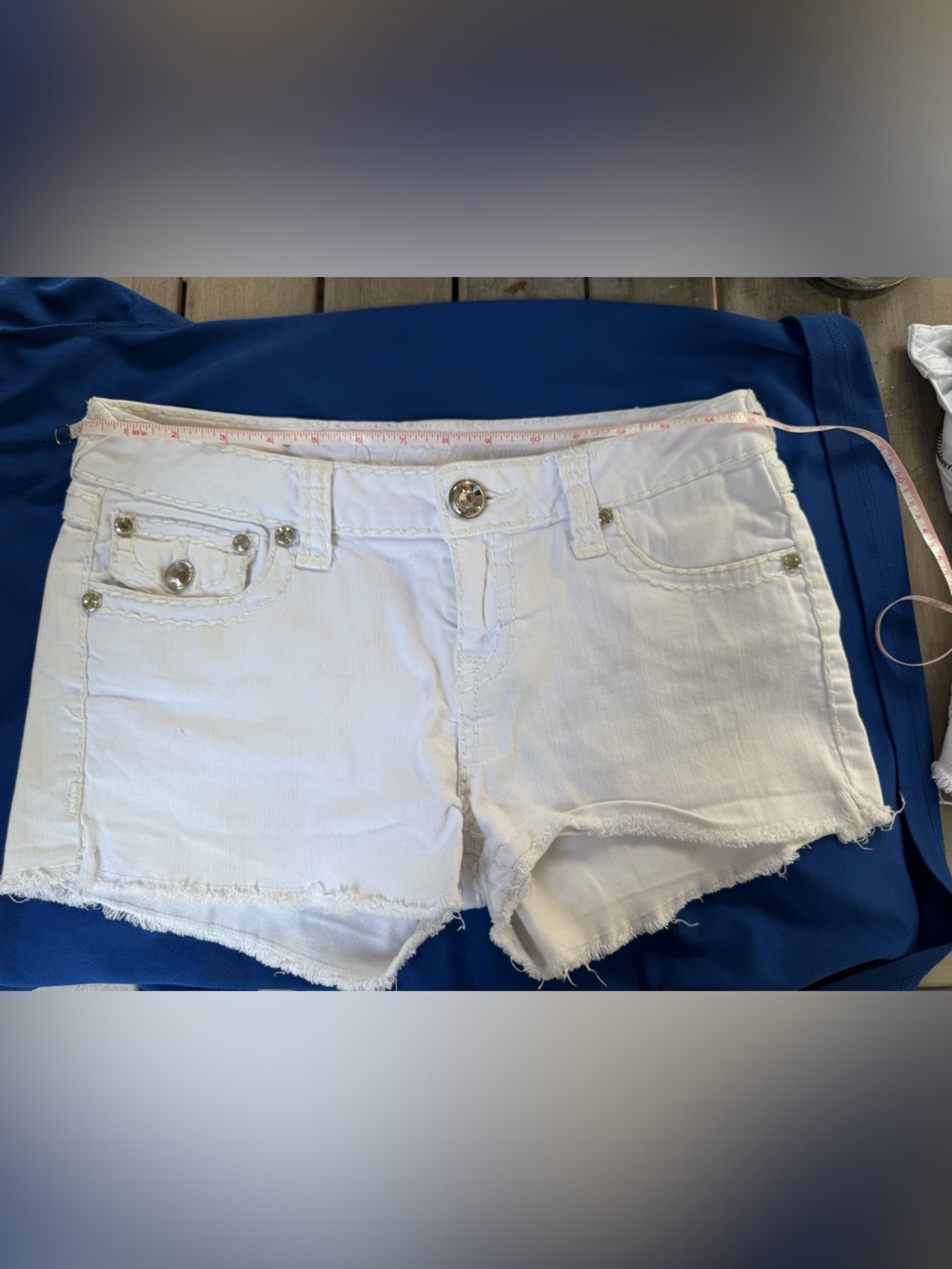 La Idol White Women's Denim Shorts